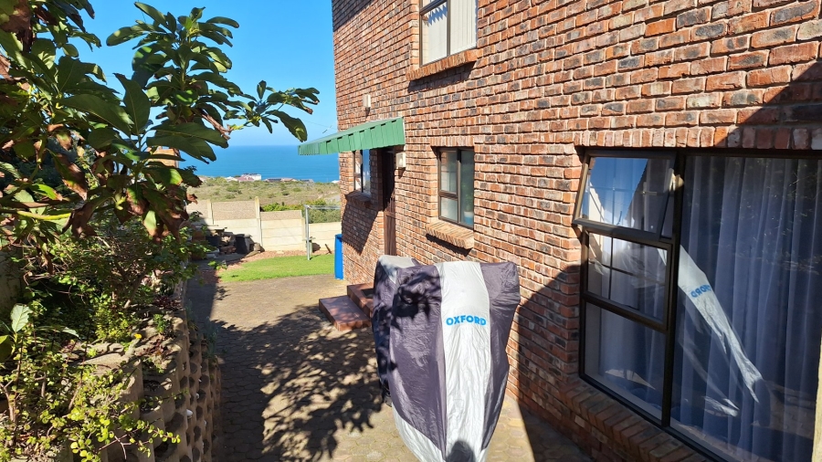 3 Bedroom Property for Sale in Dana Bay Western Cape